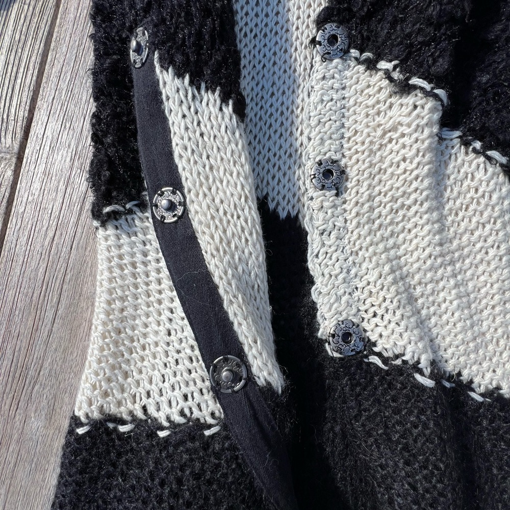 Free People - Picture 2 of 3